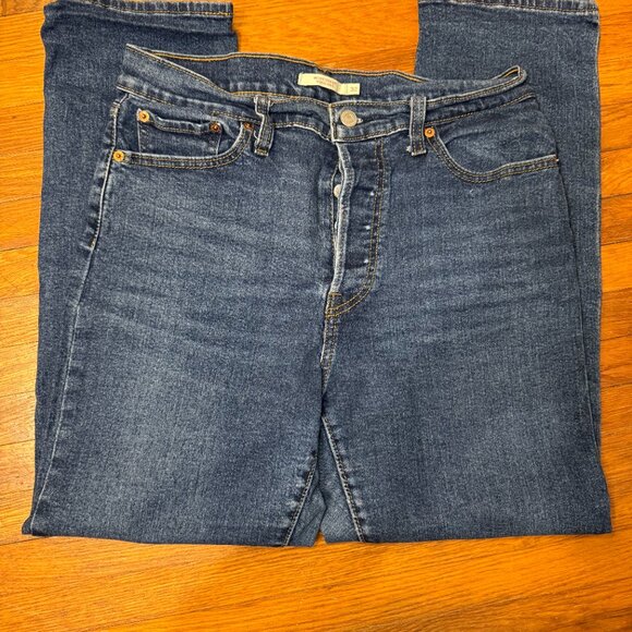 Levis Wedgie Straight Womens Jeans - Picture 2 of 5